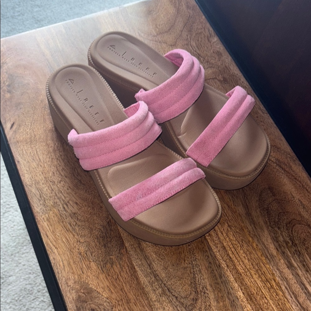 Lofty Lux Hi Pink Reef Sandals
